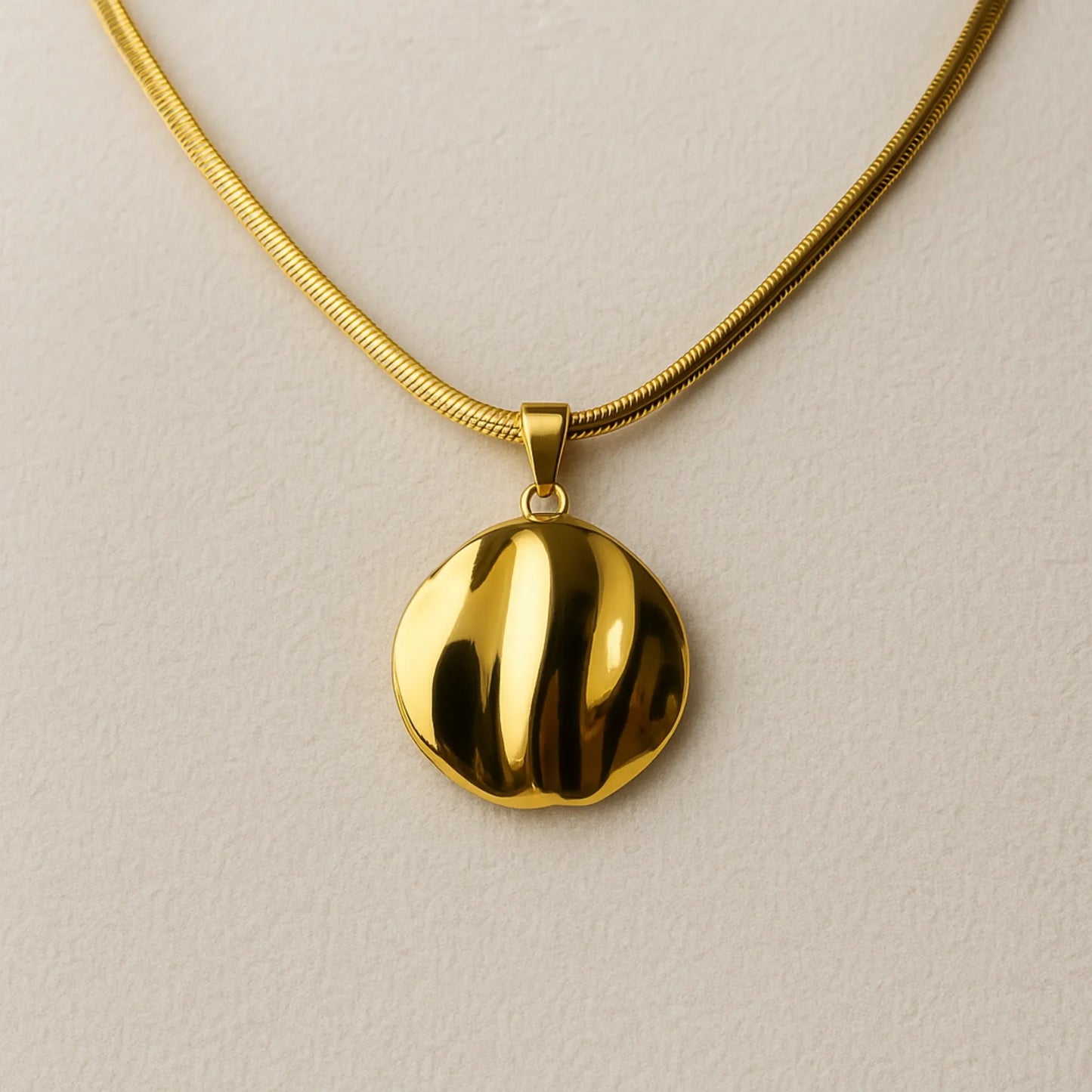 Collar Dije Circular Ondulado